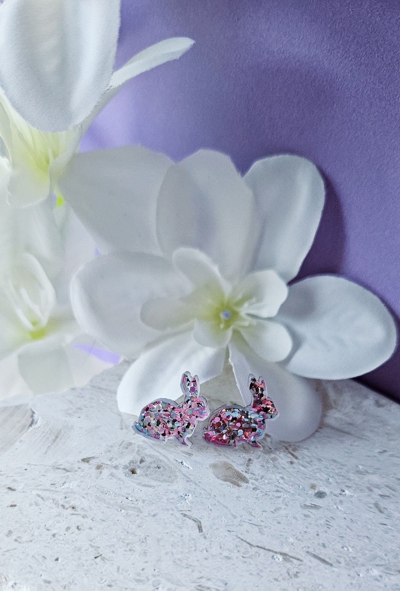 Rosa Glitter Bunny Studs